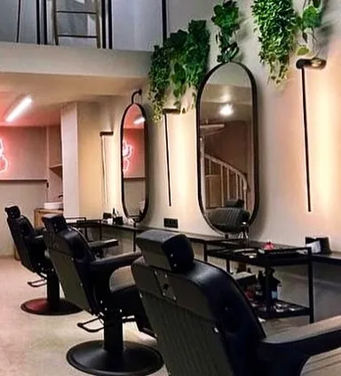 Lucky Cut studio